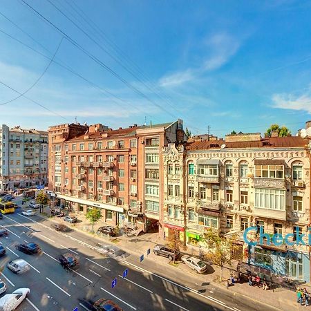 Two-Bedroom Apartment In The Center Near The National Sports Complex “Olympiyskiy” Kyiv Exterior photo